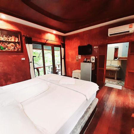 Tuaprodhome Khao Lak Camera foto