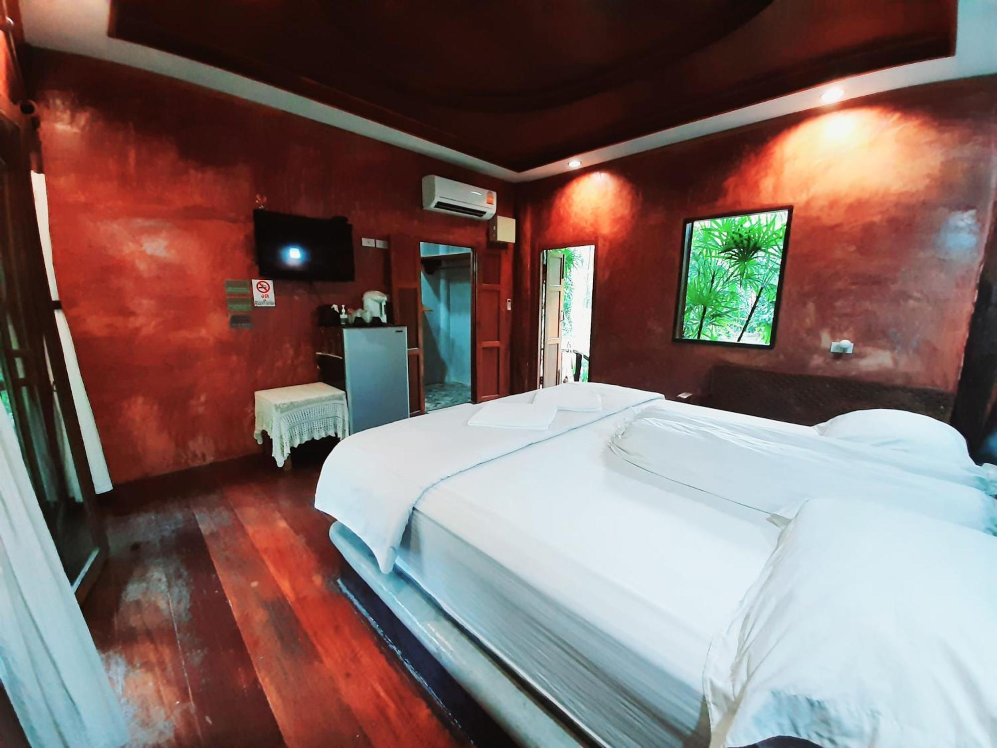 Tuaprodhome Khao Lak Camera foto