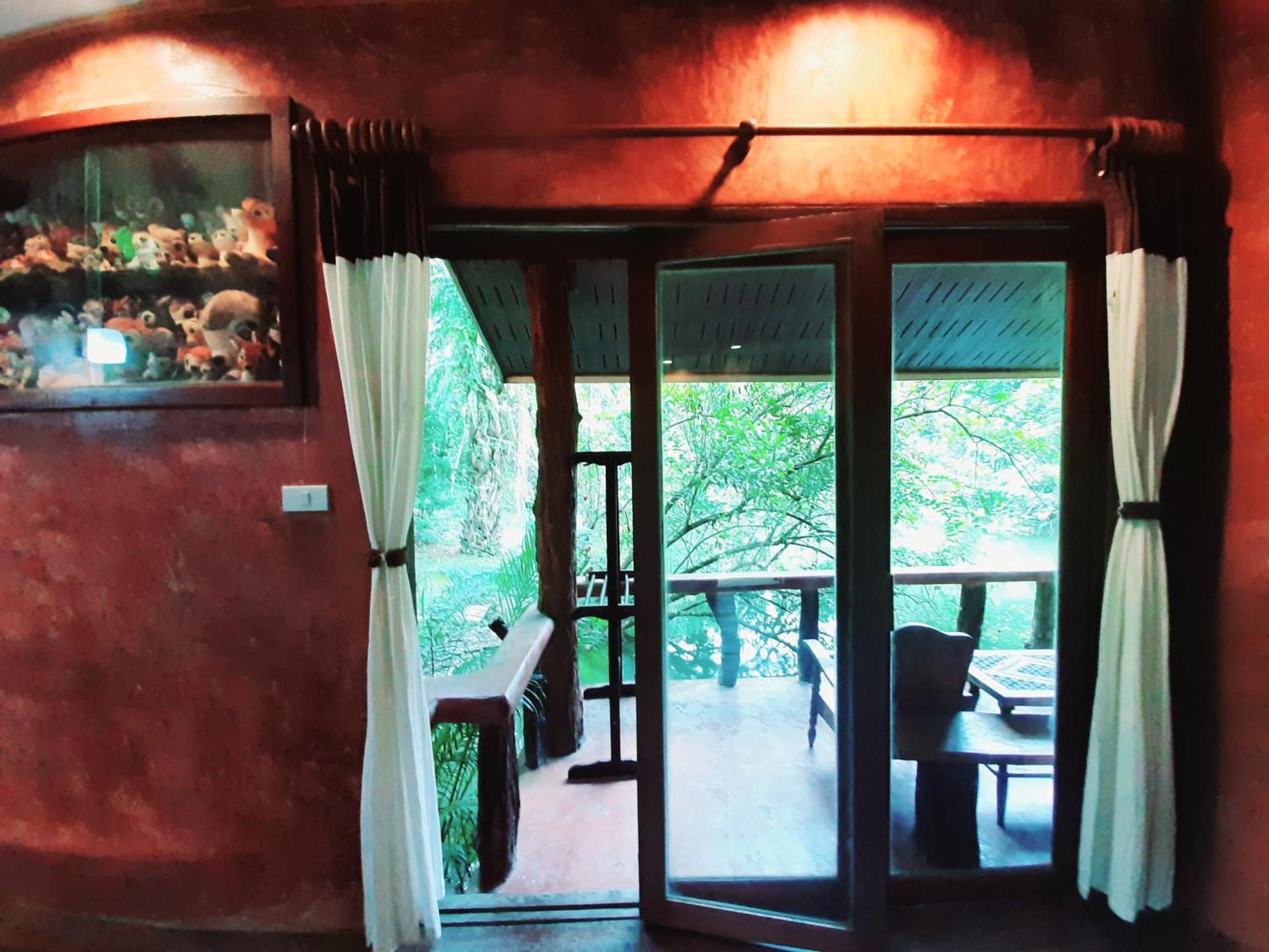 Tuaprodhome Khao Lak Camera foto