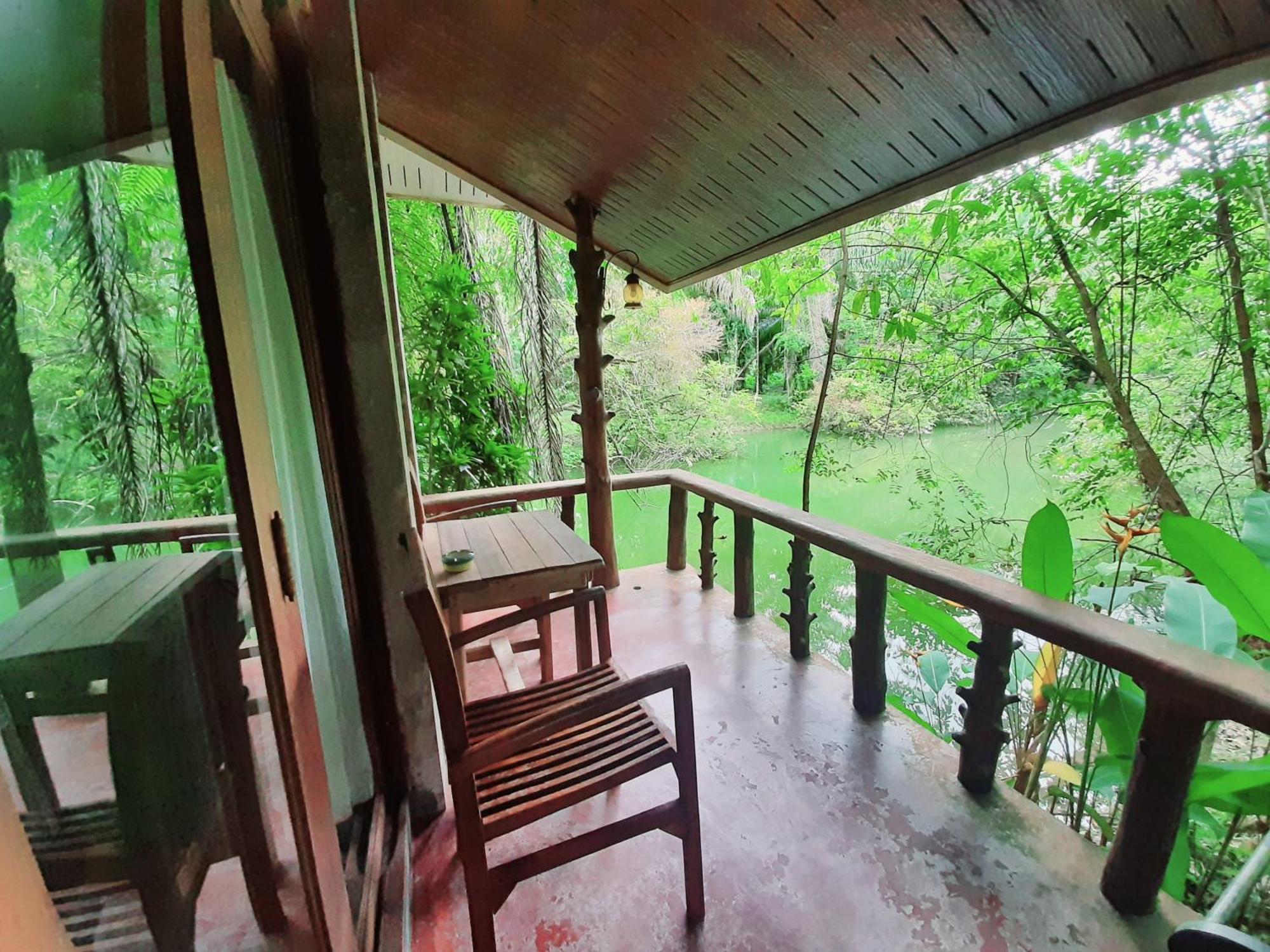 Tuaprodhome Khao Lak Camera foto